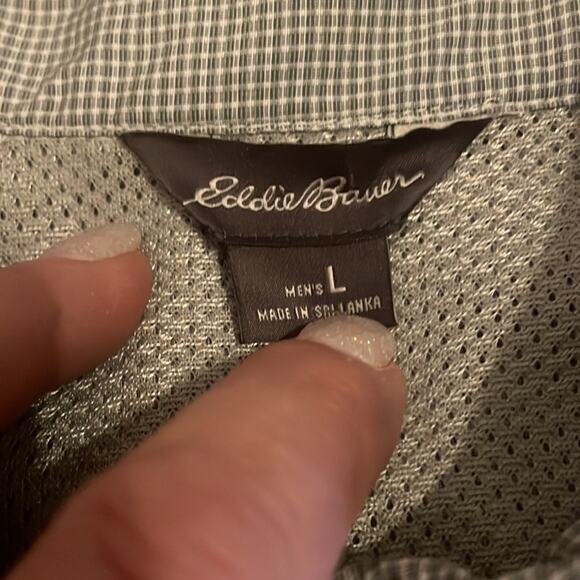 Eddie Bauer Men's Moisture Wicking Woven Tech Short Sleeve Shirt  cargo - Picture 4 of 7